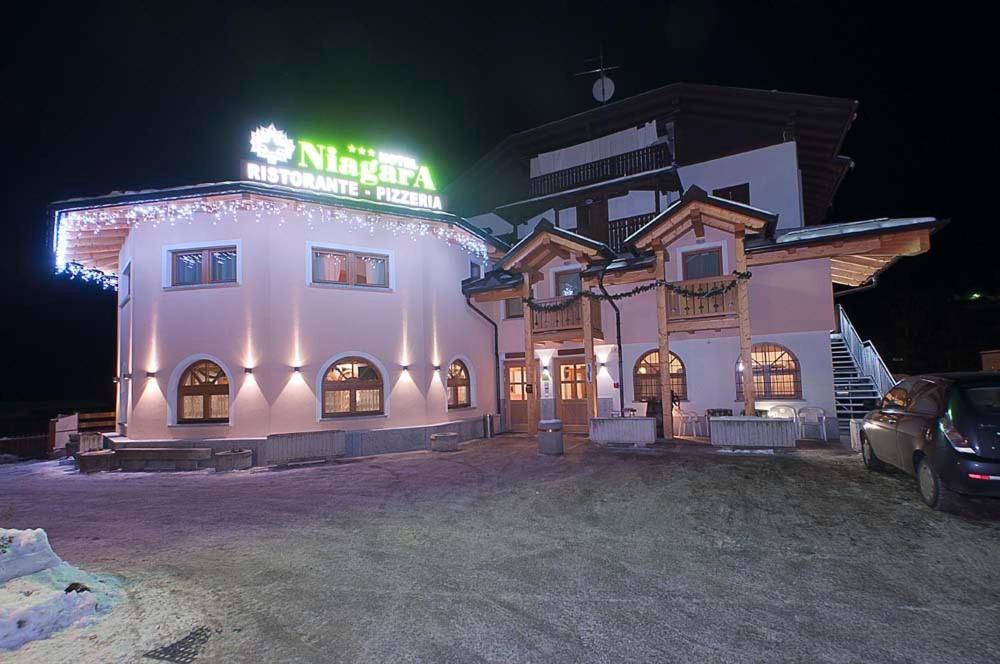 Hotel Niagara Оссана Экстерьер фото