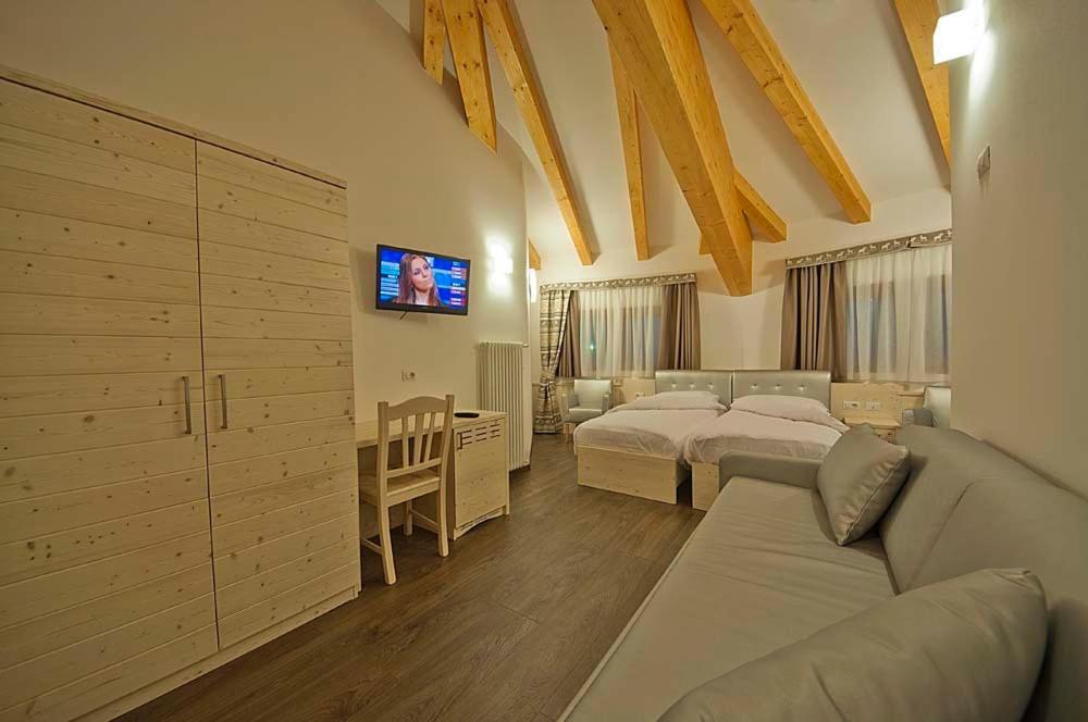 Hotel Niagara Оссана Экстерьер фото